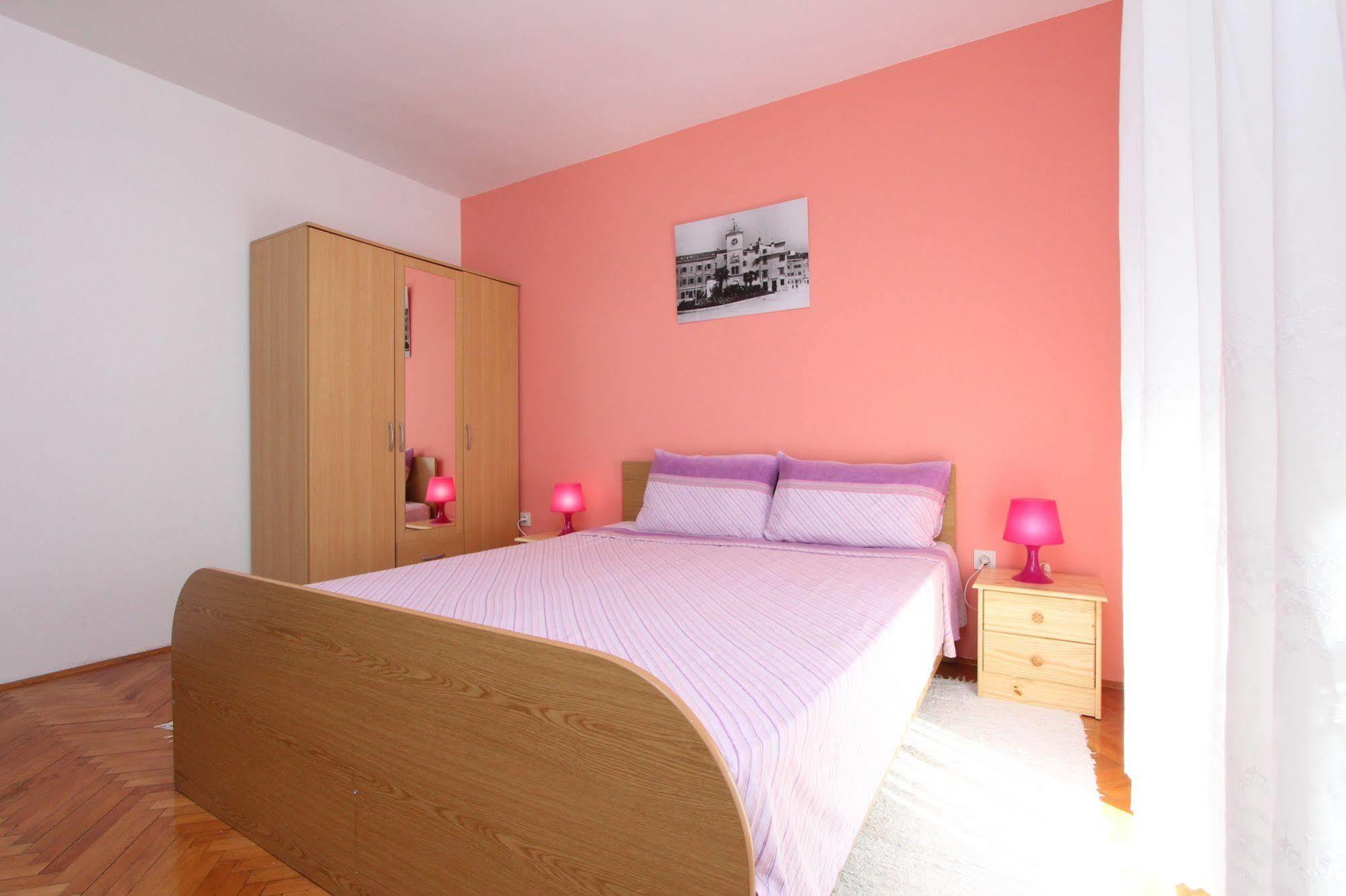 Apartments Tara Ровінь Екстер'єр фото